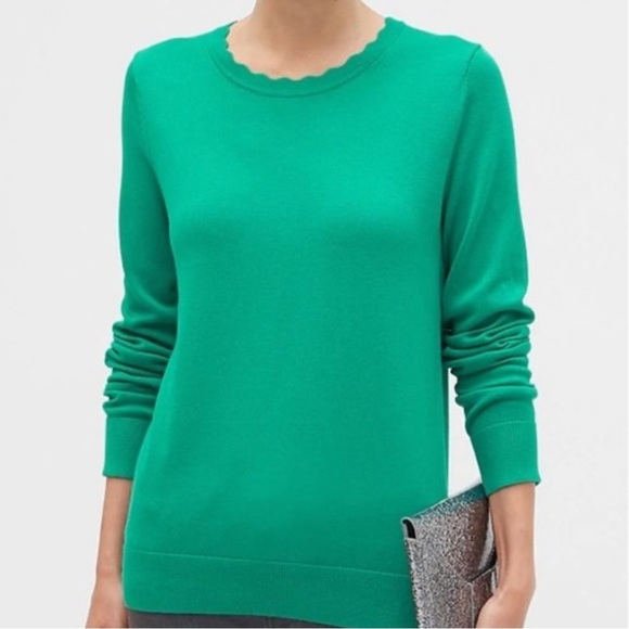 Banana Republic Factory Women’s Kelly Green Washable Forever Scallop Crew Neck M - Picture 1 of 7